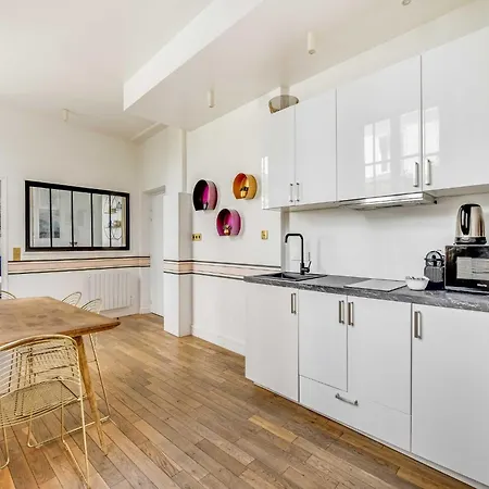 Modern Flat - 2ch 6p - Bastille