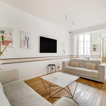 Modern Flat - 2ch 6p - Bastille