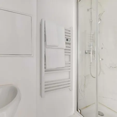 Appartement Modern Flat - 2ch 6p - Bastille Parijs